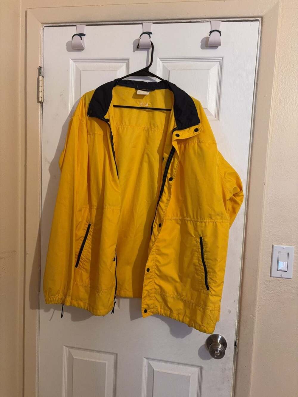 REI Vintage Yellow and Black Lightweight Windbreaker Jacket